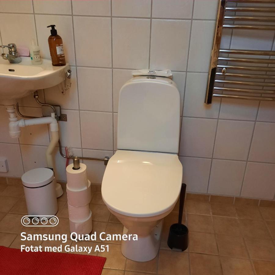 Naturnaera Dubbelrum B&B I Uppsala Ramstalund Esterno foto