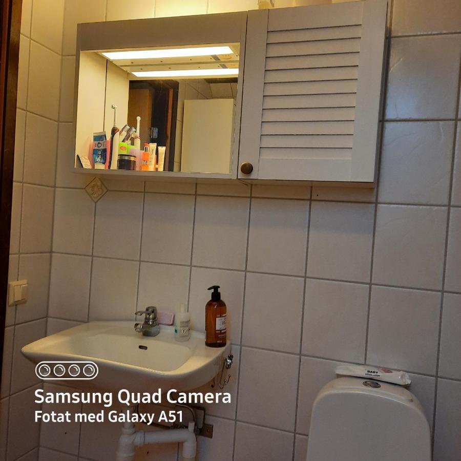 Naturnaera Dubbelrum B&B I Uppsala Ramstalund Esterno foto