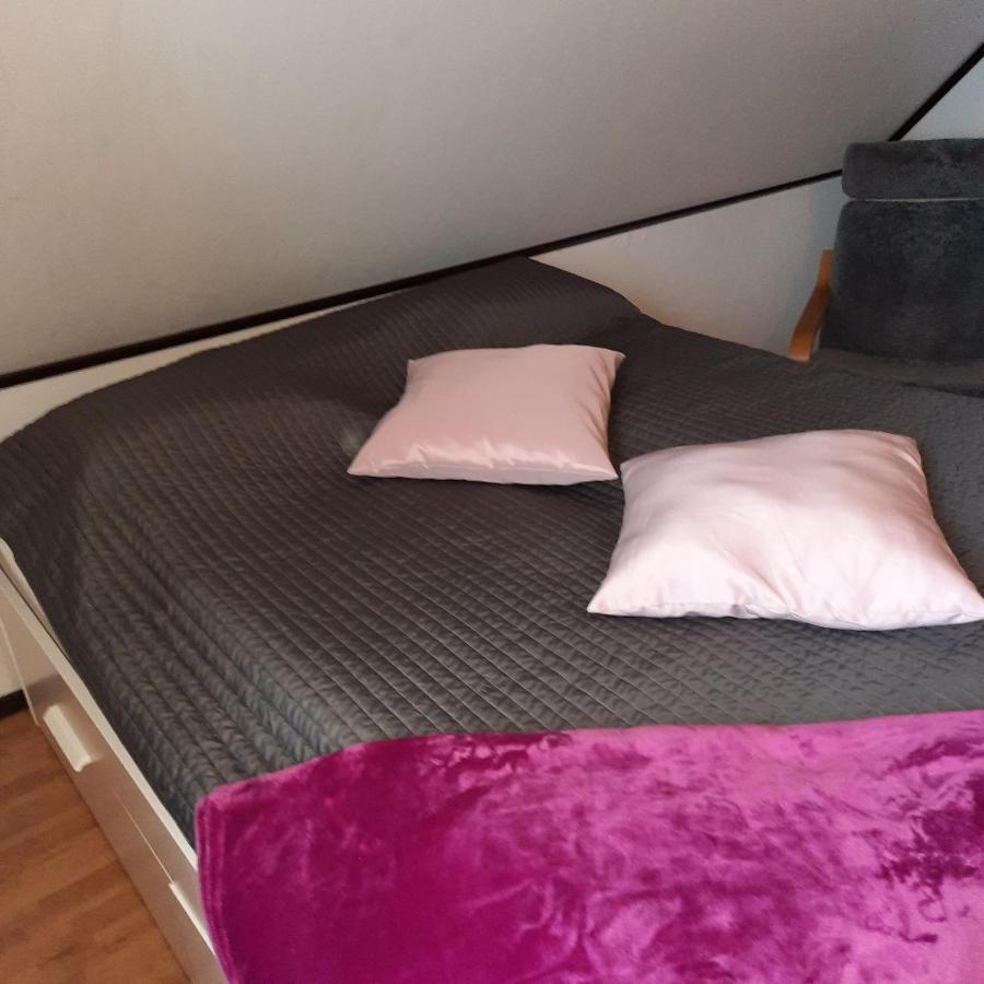 Naturnaera Dubbelrum B&B I Uppsala Ramstalund Esterno foto